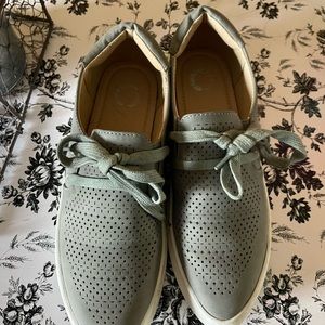 Comfort slip on tie sneaker, worn 2x